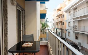 Jaune - 50 Meters To The Beach - Quarteira