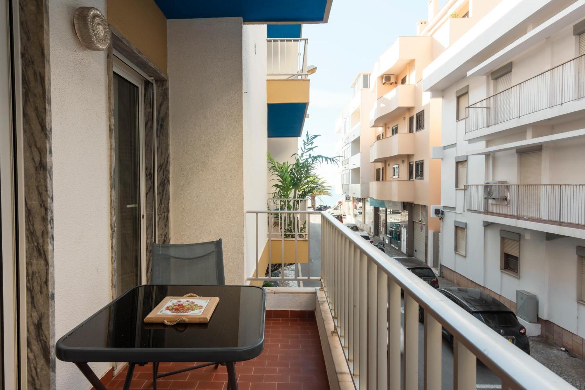 Jaune - 50 Meters To The Beach - Quarteira Exterior foto